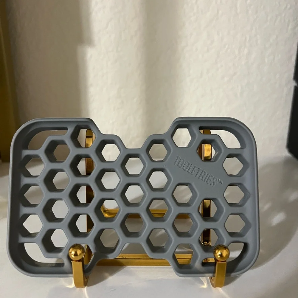 Tooletries Honeycomb Soap Holder